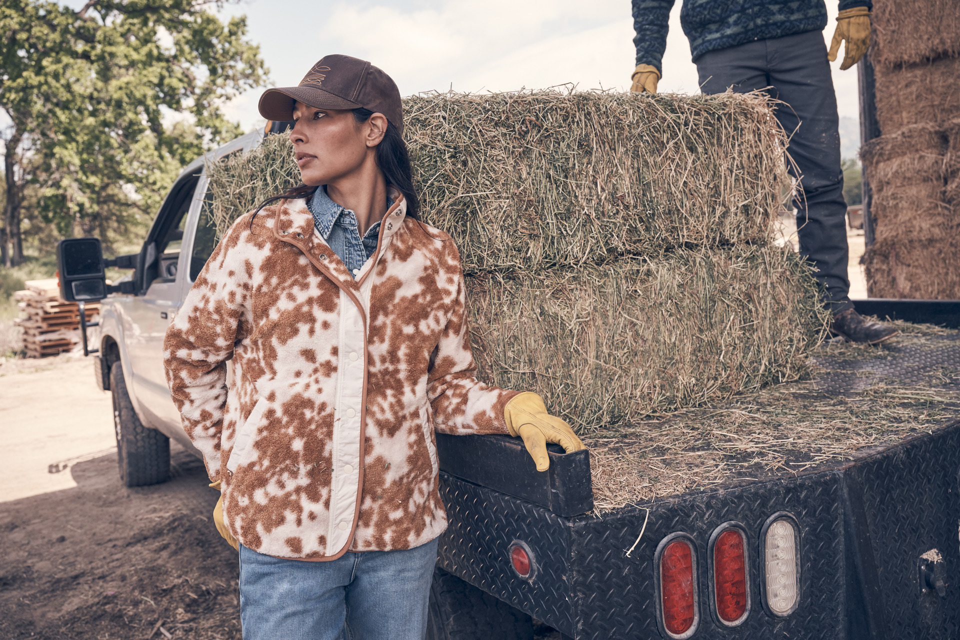 Wrangler Revolutionizes Fall Layering With Hay Away Technology