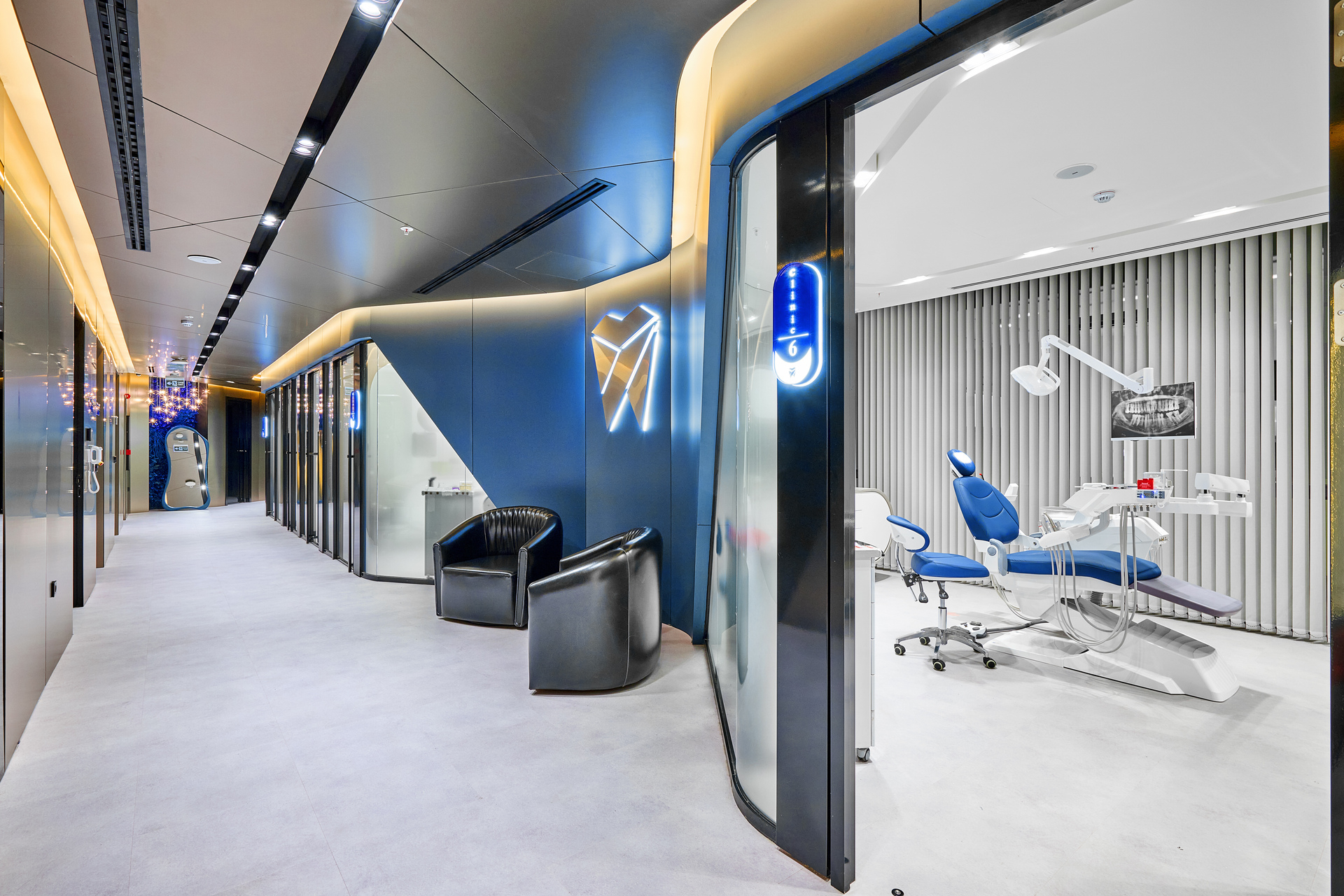 A view of the modern treatment rooms at Omer Istanbul Dental Clinic’s new facility in Istanbul, combining advanced dental equipment with contemporary, patient-centred design / Source: Omer Istanbul Dental Clinic (EZ Newswire)